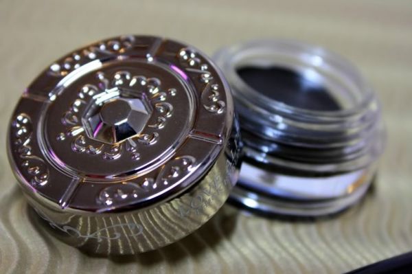 Delineador em gel - Love Alpha